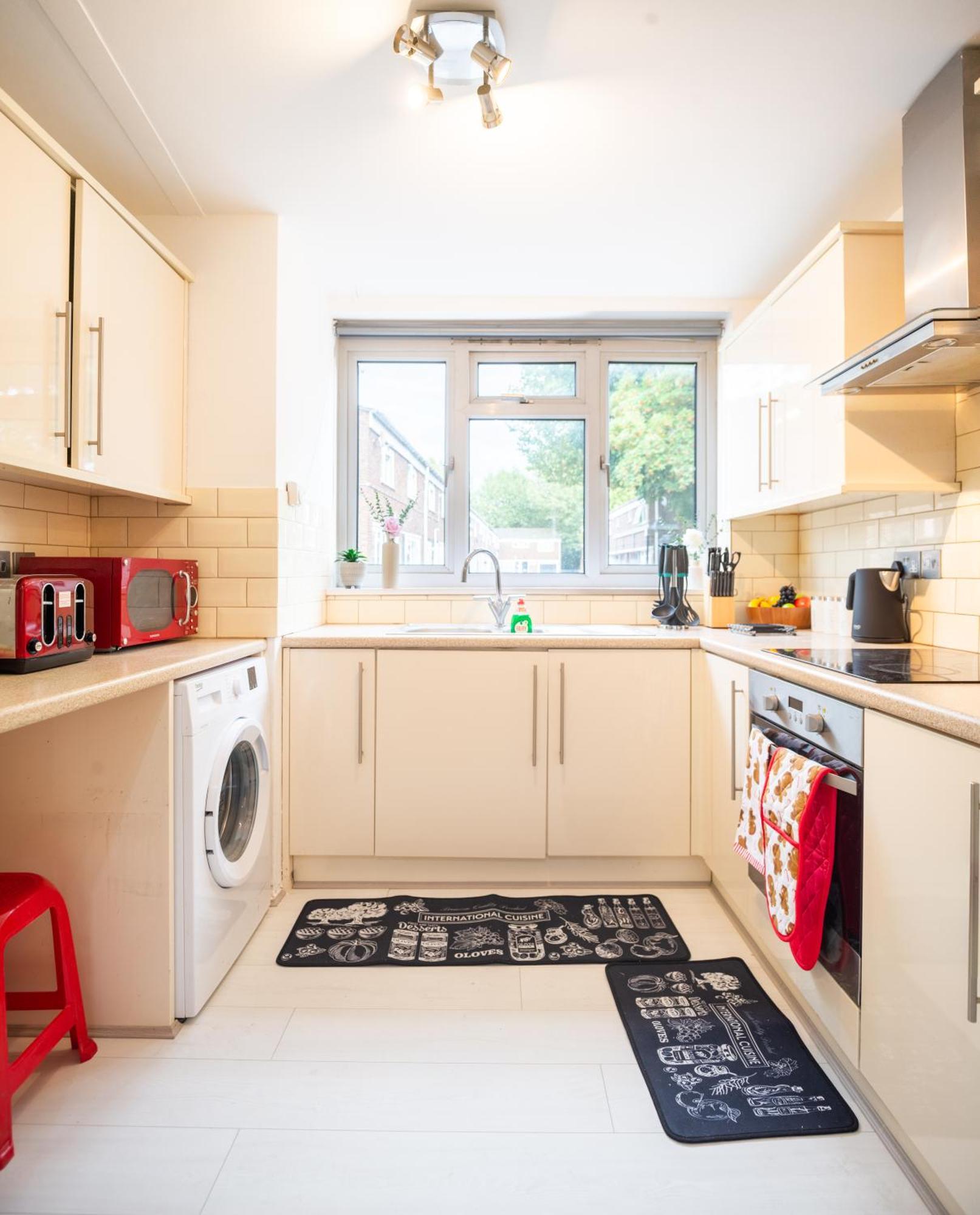 Spacious House Near Kings Cross Villa ลอนดอน ภายนอก รูปภาพ